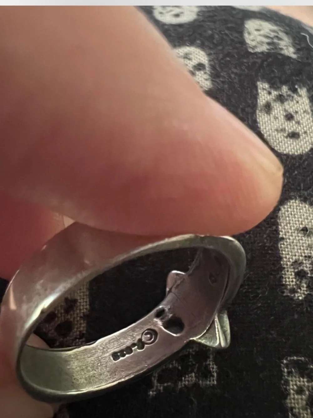 Vintage sterling silver and lapis band ring